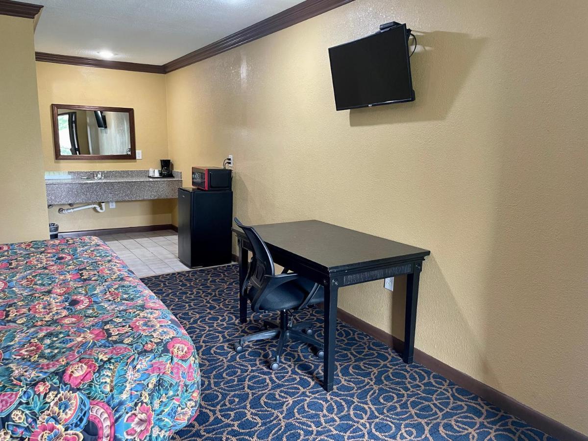 Super 6 Inn Carencro Esterno foto